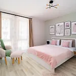 Apartment Poemia- Sea View, Free Parking, Complex Carpe Diem