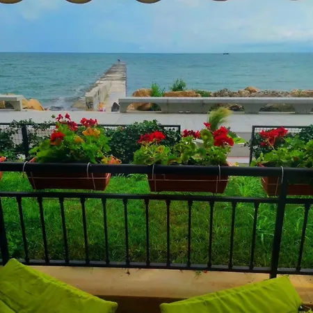 Poemia- Sea View, Free Parking, Complex Carpe Diem * Baltschik