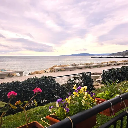 Poemia- Sea View, Free Parking, Complex Carpe Diem *