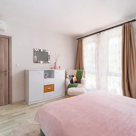 Apartment Poemia- Sea View, Free Parking, Complex Carpe Diem *