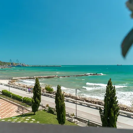 Apartment Poemia- Sea View, Free Parking, Complex Carpe Diem Baltschik