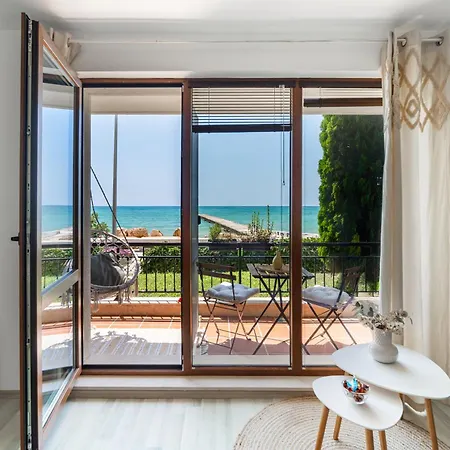 Poemia- Sea View, Free Parking, Complex Carpe Diem Apartment Baltschik