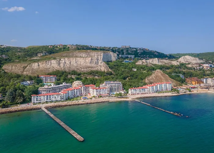 Poemia- Sea View, Free Parking, Complex Carpe Diem Apartment