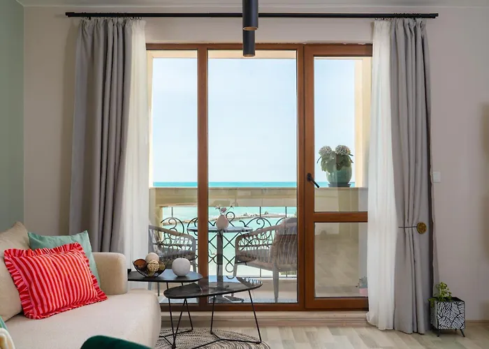 Poemia- Sea View, Free Parking, Complex Carpe Diem Apartment *